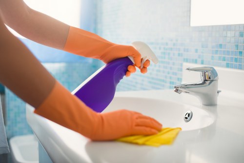 Floor cleaning service for a Holland Park home or commercial space
